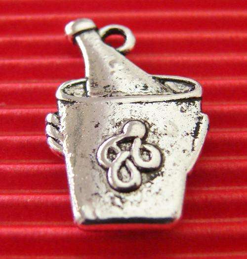 25mm Silvertone Charm, Champagne on Ice