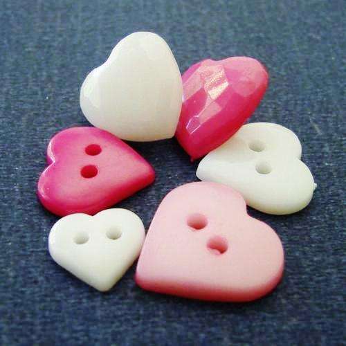 7.5g Pack of Pink Heart Shaped Buttons