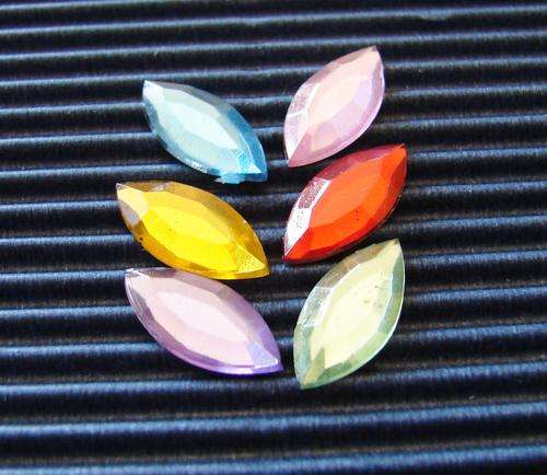 Pack of 14 x 6mm Oval Shaped Rhinestones, Assorted Colours (20 Pieces per Pack)