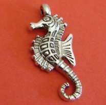 Seahorse Charm, 28mm