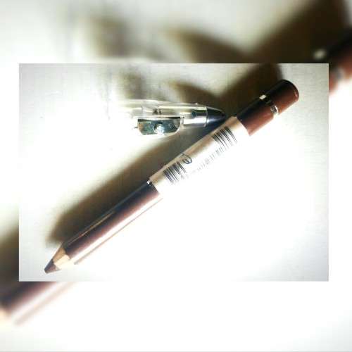 Thick Light Brown Eyeliner