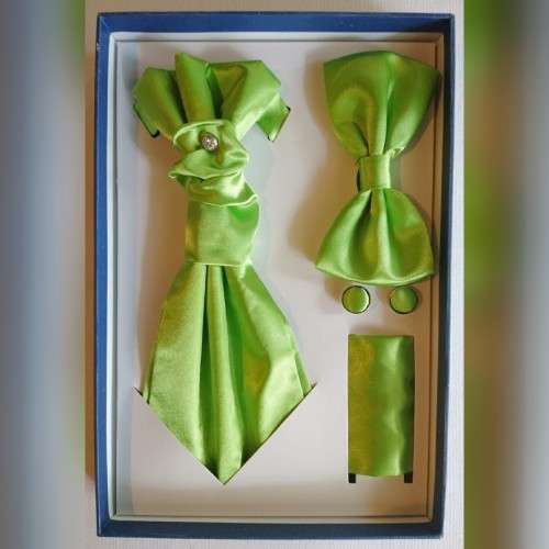Green Cravat Bowtie Cuffs & Hank Set
