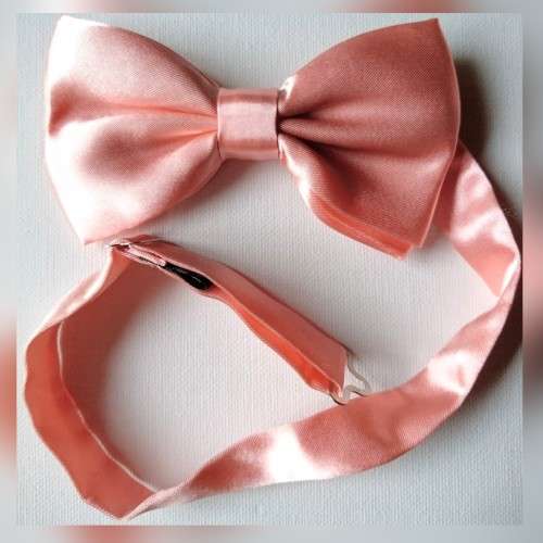 Peach Bowtie