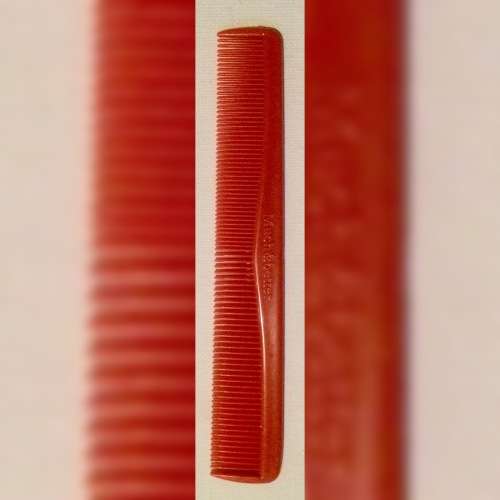 Red Haircomb