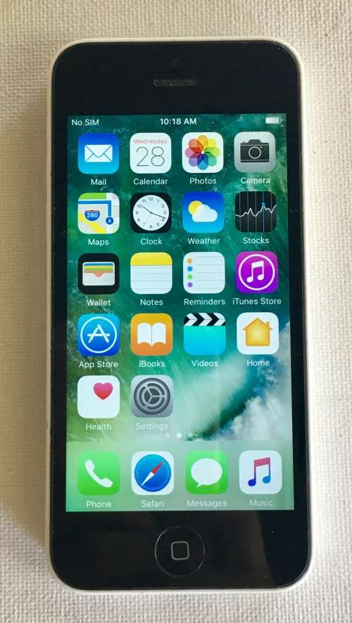 iPhone 5C VERY GOOD CONDITION!!