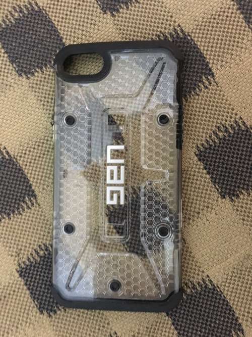 Apple iphone 7 32 gb god in brand new condition never repaired original condition LATE ENTRY