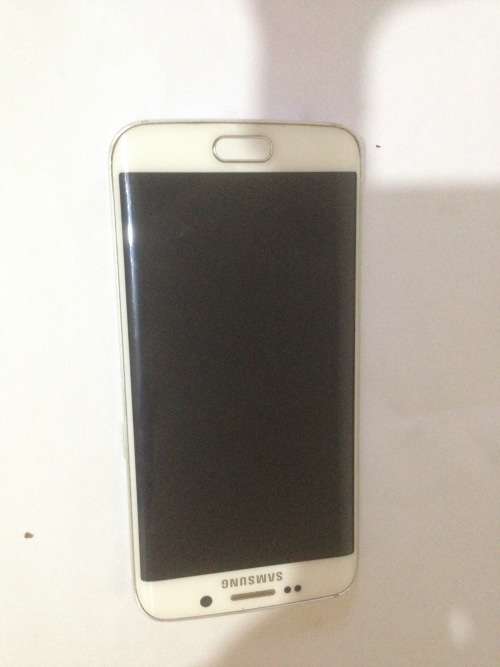Samsung S6 edge 64gb in good condition in original box and charger