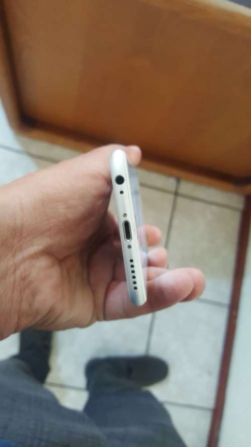 iphone 6 64gb white in good condition