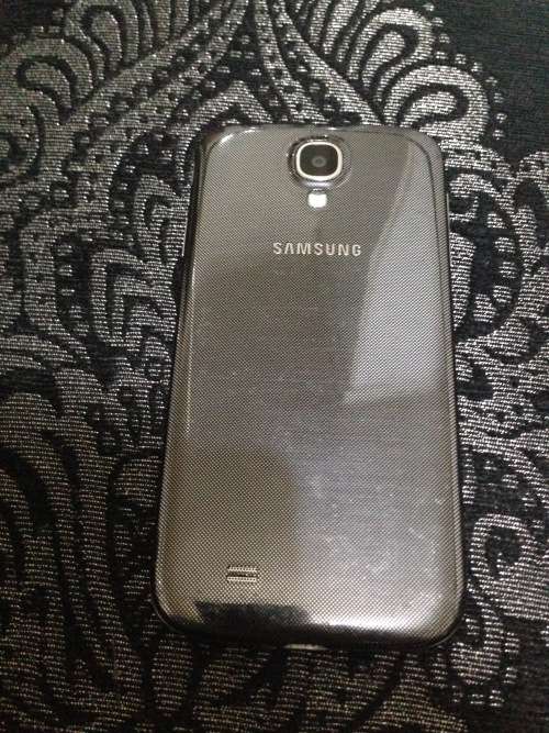 GENUINE SAMSUNG S4 GT-I9500 IN GOOD CONDITION PLEASE READ CAREFULLY