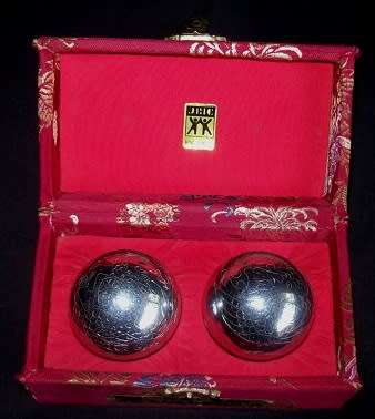 VINTAGE ENGRAVED BAODING BALLS