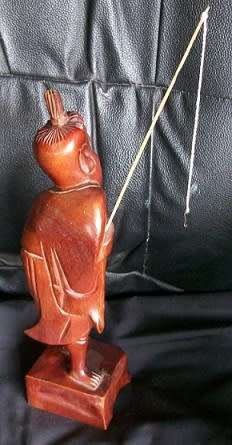 VINTAGE HAND CARVED ASIAN FISHERMAN - 40`s