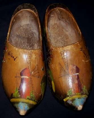 VINTAGE DUTCH WOODEN CLOGS hand carved and painted