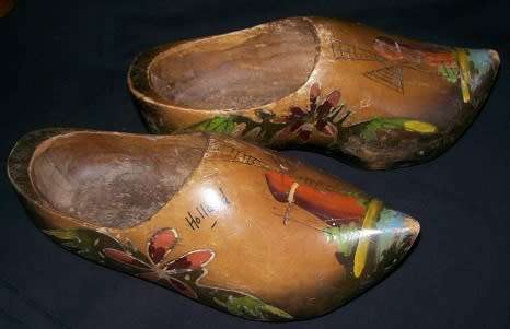 VINTAGE DUTCH WOODEN CLOGS hand carved and painted