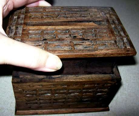 Hand made WOODEN CIGARETTE DISPENSER