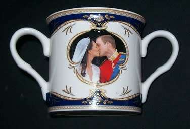 VINTAGE COMEMMORATIVE LOVING CUP WILLLIAM AND KATE WEDDING 2011