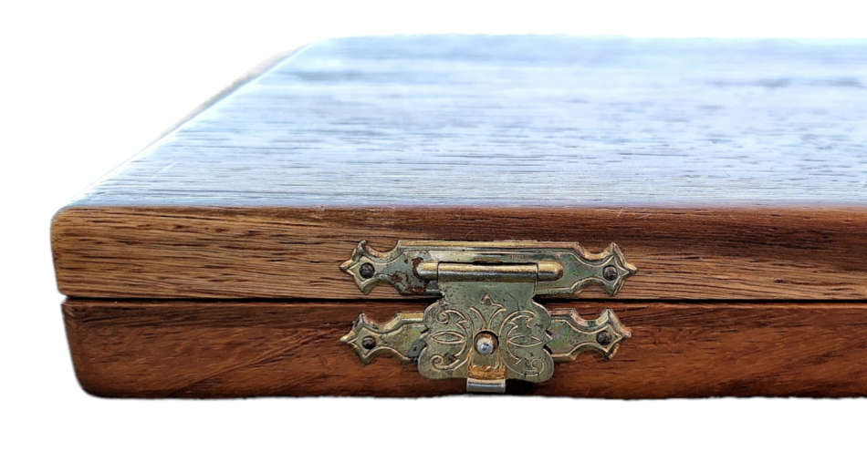 Collector`s Wooden Box | Able to accommodate all 18 Crown / 5 Shillings from 1947 to 1964