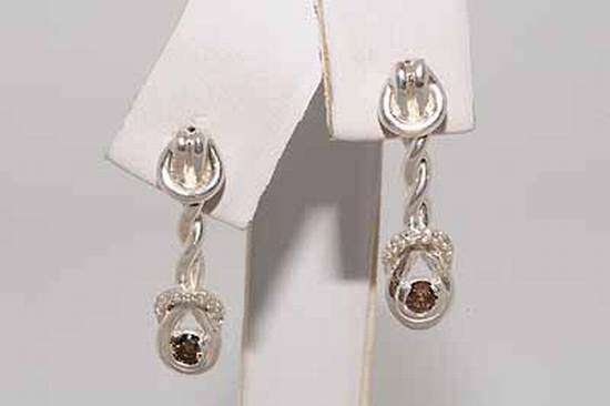 .28 CT COGNAC AND WHITE REAL DIAMOND DANGLE EARRINGS - LOVELY! - R1/NR!