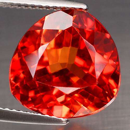 9.80 CT. ORANGE NATURAL SAPPHIRE  - TRILLION CUT - VVS - SUBLIME!