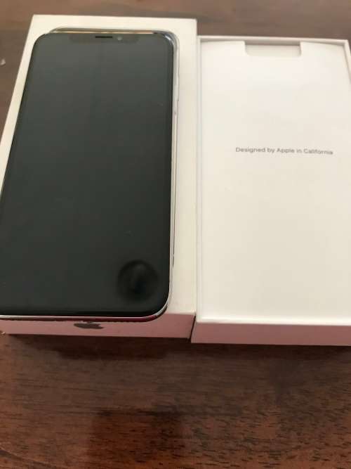 Apple iPhone X 64GB Silver White *Great Condition*