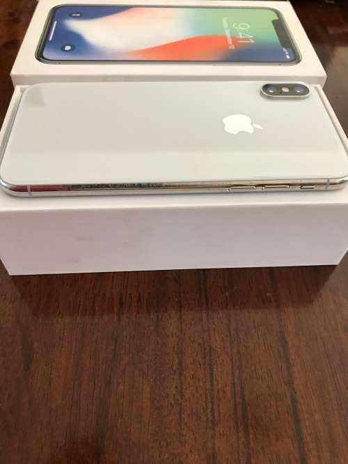 Apple iPhone X 64GB Silver White *Great Condition*