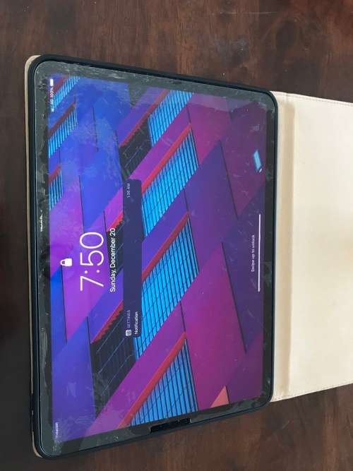 2020 Apple iPad Pro 11` WIFI+CELLULAR 128GB **GLASS CRACKED** SPACE GREY