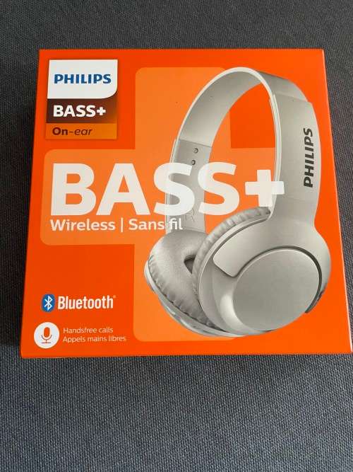 *Sealed* Phillips SHB3075 Bluetooth Headphones w Mic