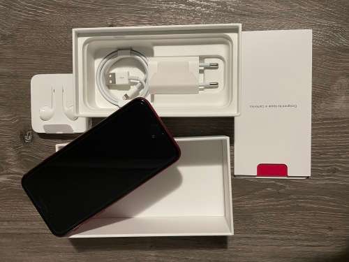 *Crazy Auction* Apple iPhone SE 2020 64GB *Perfect Condition* *Boxed*Complete Unused Accessories*