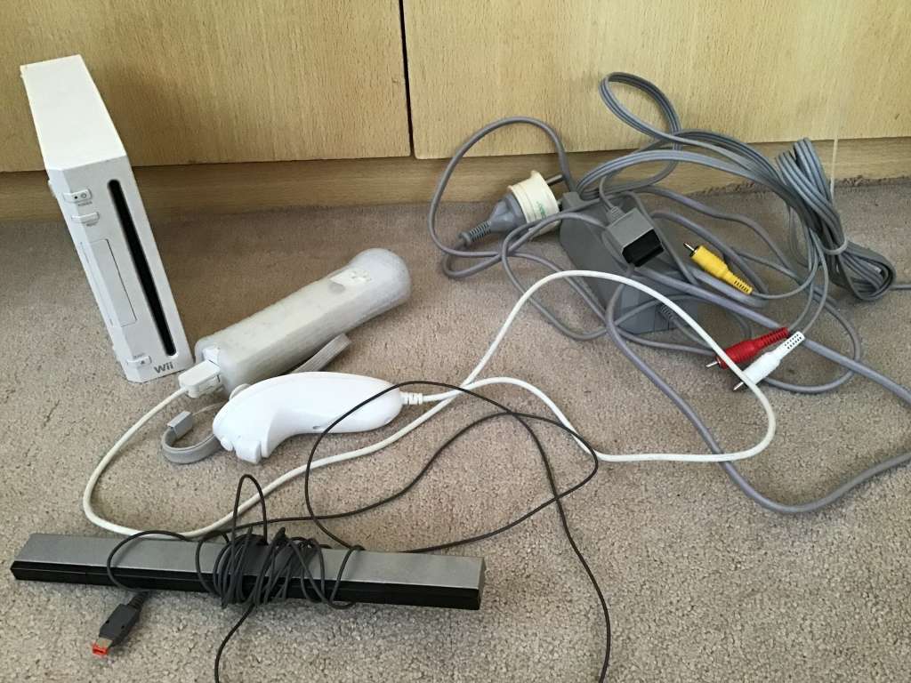 Nintendo Wii boxed with games