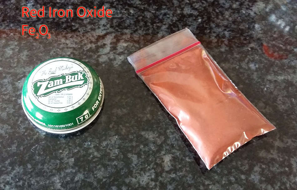 Red Iron Oxide ( Fe2O3 ) 10 grams