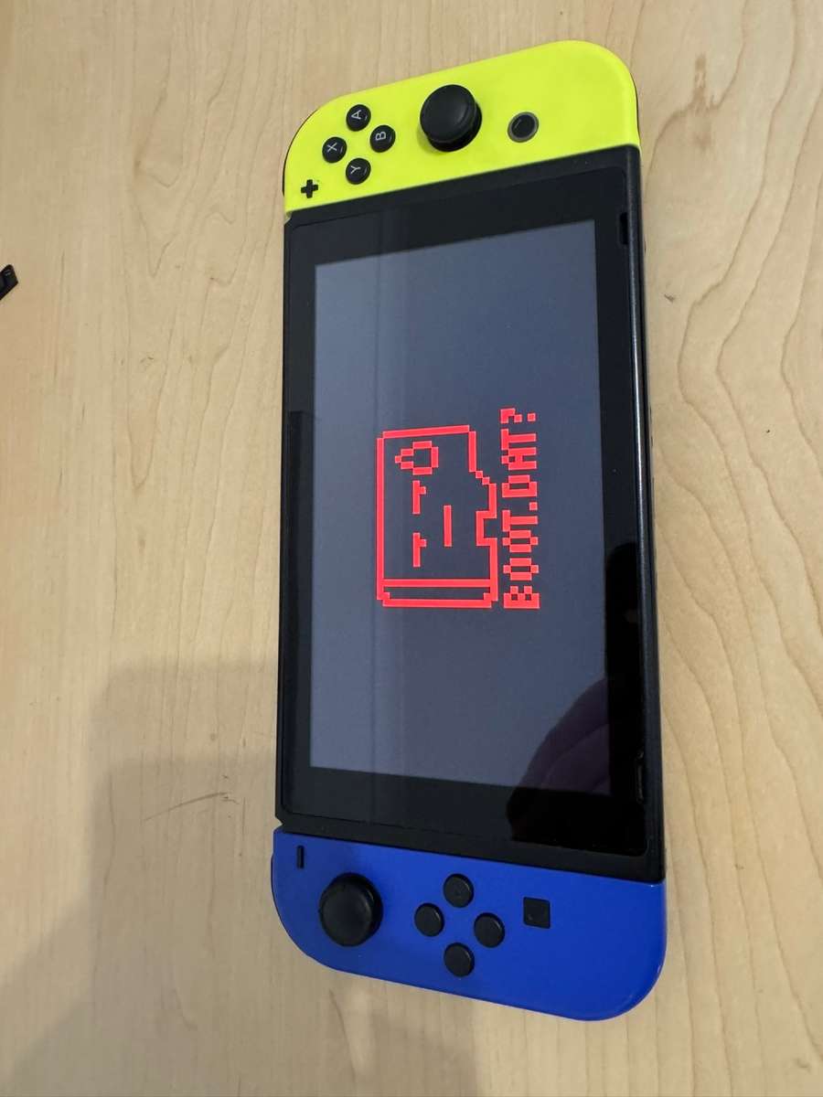 Nintendo Switch V1 (Un-patched) & Accessories