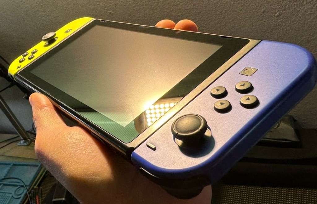 Nintendo Switch V1 (Un-patched) & Accessories