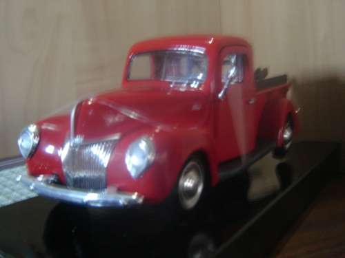 Ford V8 Break Down Die Cast  1/24  A Classics Premium Collection MOTORMAX  DBox    G/teed- In Stock