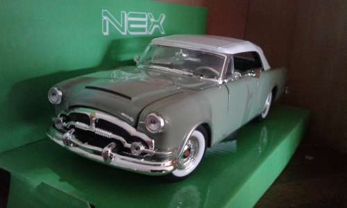 '53 Packard Caribbean w Soft Top Up  Die Cast Model Sc 1/24  Welly New in D/P Box Garenteed.