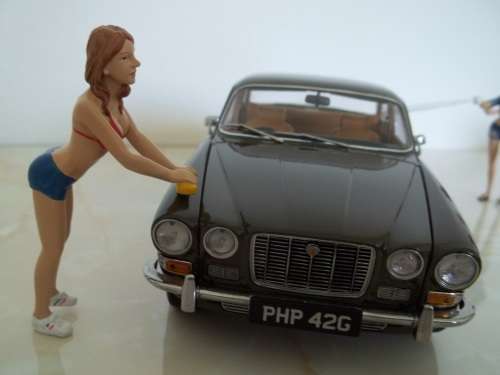 Green Promotion  American Diorama Figurine of Jennifer  washing  Car 1/24. Lots o  Figurines avail.