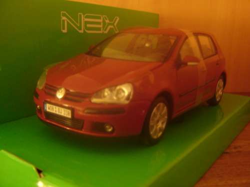 Special Listing: SirTru27  Golf  V  D/Cast Model  1/24  WELLY  New  D/Box. .