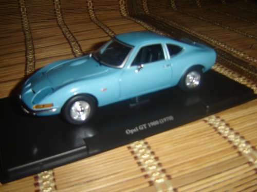 Green Promotion Opel GT- Headlights Opens Die Cast Model  Sc 1/24 Top Make WhiteBox  New  D/Box