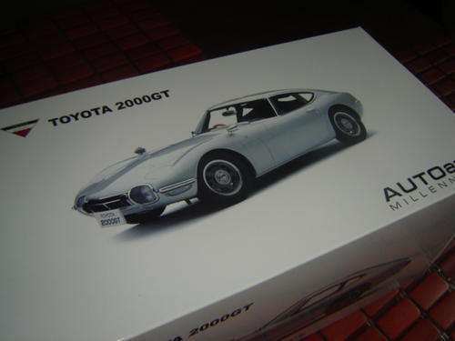 Awesome Upgradet Silver Toyota 2000 GT by AutoArt Scale 1/18 New in Box