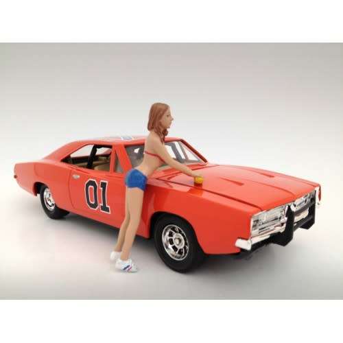 Green Promotion  American Diorama Figurine of Jennifer  washing  Car 1/24. Lots o  Figurines avail.