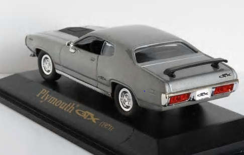 `71 Plymouth GTX Muscle Car  Die Cast  Model Scale 1/43 Road Signature   New in D/Box  Gteed