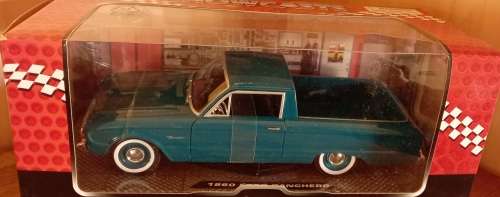 Ford Ranchero V8 Sc1/24 American Classics SHOWCASTS by  MOTORMAX