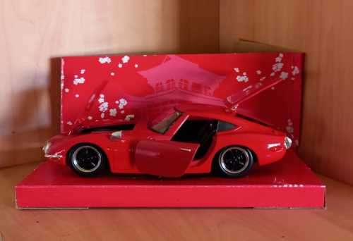 Toyota 2000 GT   Model Scale   Big  1/32 -  By JDM Tuners Die Cast  Buy Any Add   Models    Discount