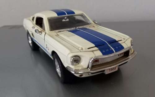`648 Shelby GT 500   D/Cast Model  1/24  S/Hand   Buy any x 2  Ass. Models  10 % of Selling