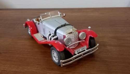 `30 Mercedes Benz SSK  Die Cast Model  1/24 Burago   Buy any x 2  Models  10% Off Selling