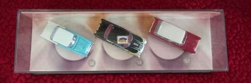 Chevrolet Belo Air Trio `50  Die Cast  Scale  1/87  in Lovely Display Case HOTWHEELS