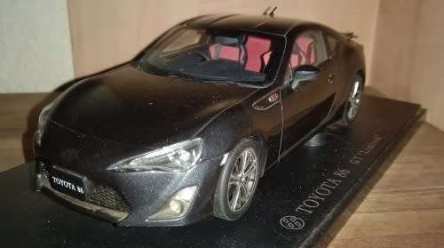 Toyota 86 GT Die  Cast  1/18 T/Make AArt  New Gteed- Special Import- SOLD OUT - Only Red Model Left