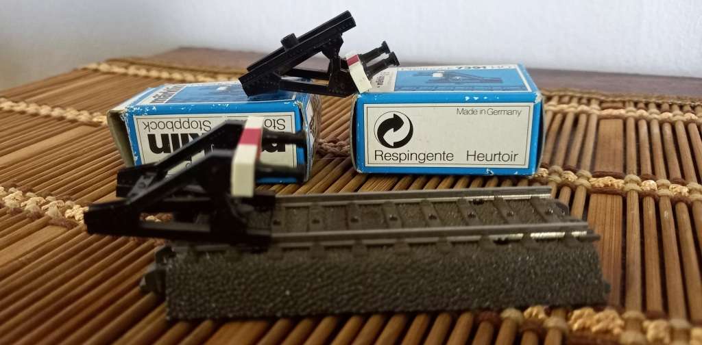 Marklin end Buffer Duo : Twin End Buffers - HO Marklin