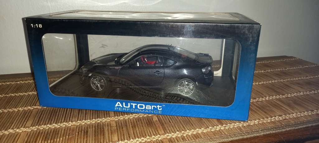 Toyota 86 GT Die  Cast  1/18 T/Make AArt  New Gteed- Special Import- SOLD OUT - Only Red Model Left