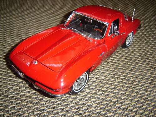 Maist0 Special Edition Sc 1/18 Rare 1965 Corvette Stingray New in Display Boxi