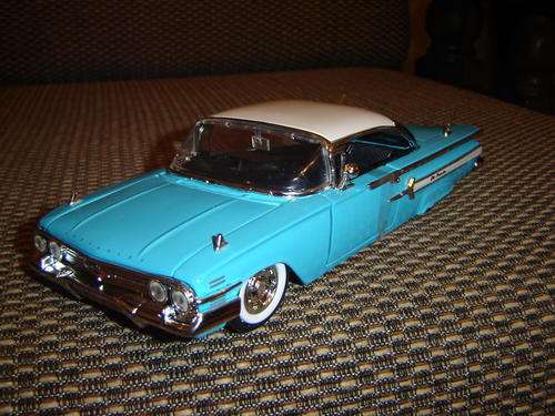 SHOWROOM FLOOR  Special Import Sc 1/24 '60 Chevy Impala by Jada-Very Special Model New in D/play Box