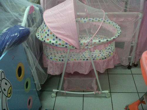 CARRY COT PINK OR BLUE WITH TROLLEY (BABY PRODUCTS/TOYS) RETAIL AND BULK PRICES!!